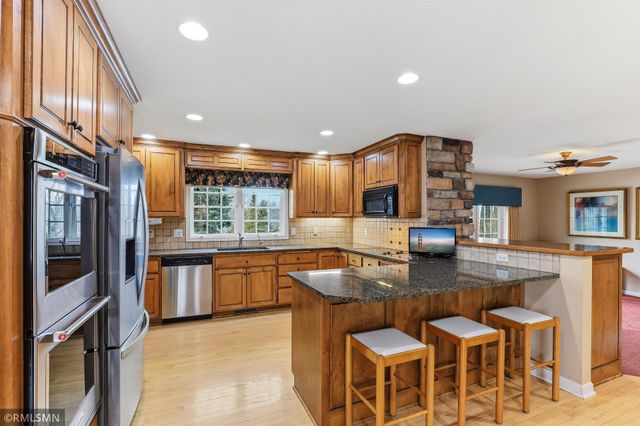 18455 95th Place N, Maple Grove, MN 55311