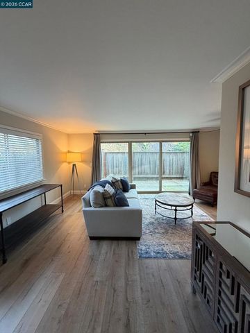 1827 1827 Holland Dr, Walnut Creek, CA 94597