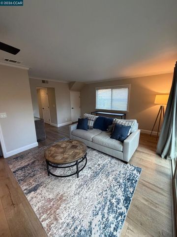 1827 1827 Holland Dr, Walnut Creek, CA 94597