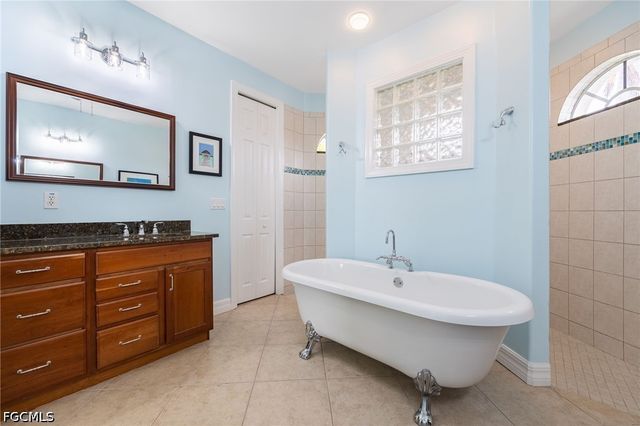 1128 NW 43rd AVE, Cape Coral, FL 33993