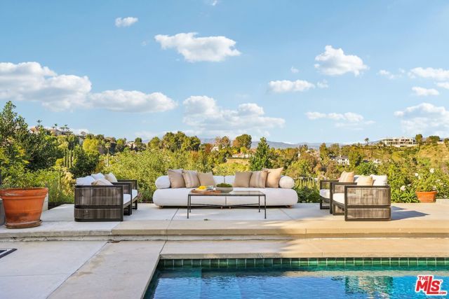 3328 Red Rose Drive, Encino (los Angeles), CA 91436