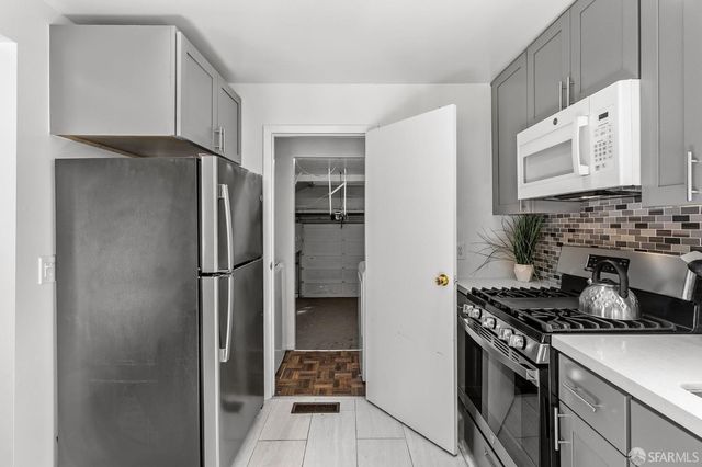 819 Thornhill Drive, Daly City, CA 94015