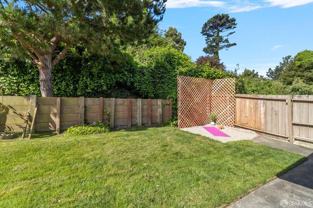 819 Thornhill Drive, Daly City, CA 94015