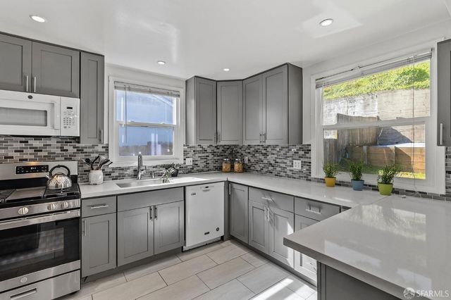 819 Thornhill Drive, Daly City, CA 94015