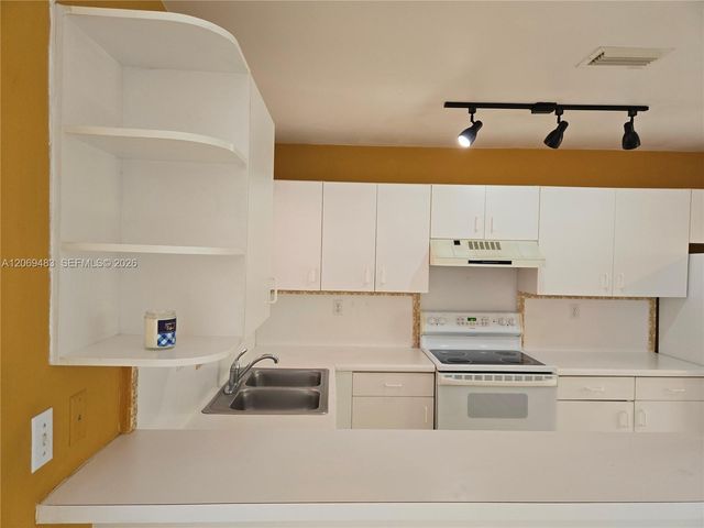 15416 SW 50th Terrace, Miami, FL 33185