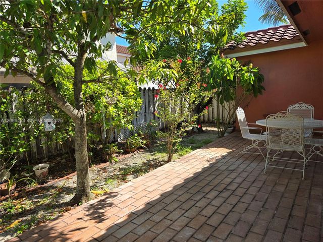 15416 SW 50th Terrace, Miami, FL 33185