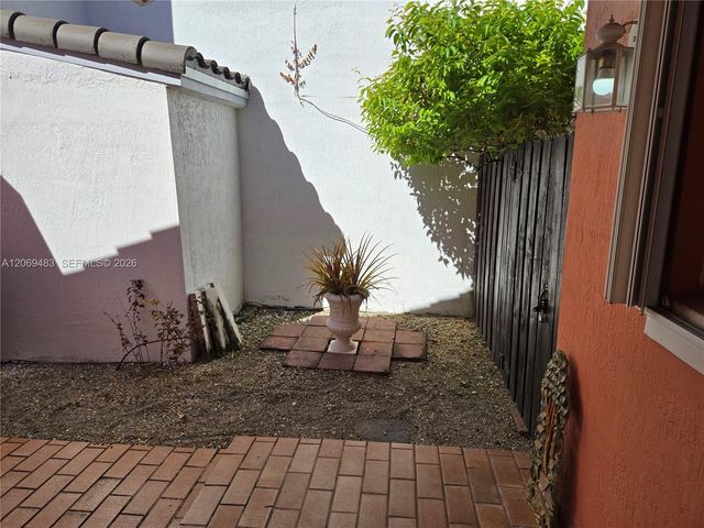 15416 SW 50th Terrace, Miami, FL 33185
