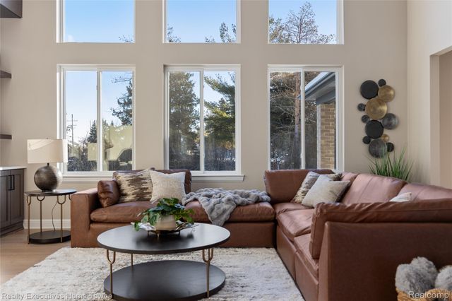 50246 Arcadia Drive, Macomb Township, MI 48042