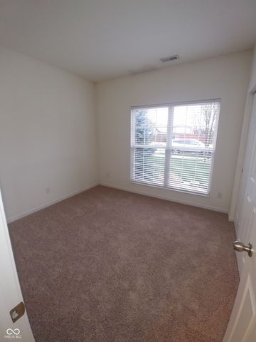 17337 Retford Drive, Westfield, IN 46074