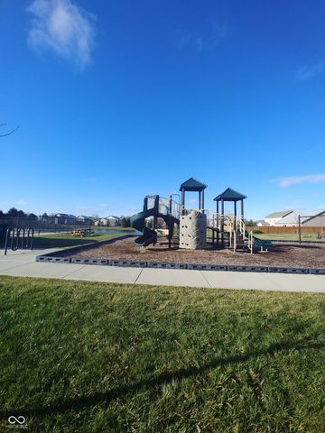 17337 Retford Drive, Westfield, IN 46074