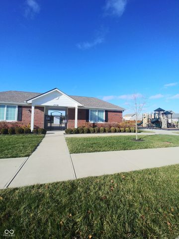 17337 Retford Drive, Westfield, IN 46074