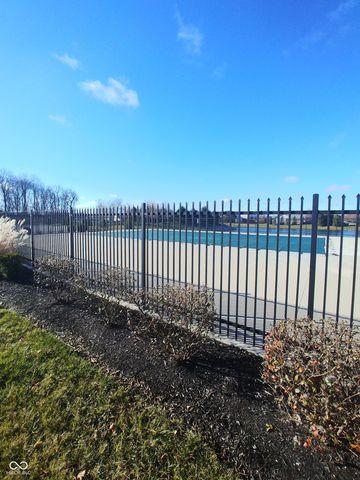 17337 Retford Drive, Westfield, IN 46074