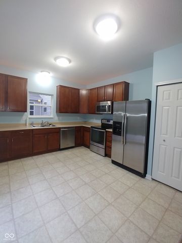 17337 Retford Drive, Westfield, IN 46074