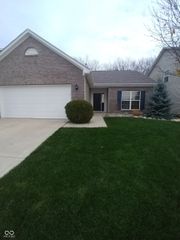 17337 Retford Drive, Westfield, IN 46074