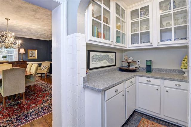 21 Westover RD, Newport News, VA 23601