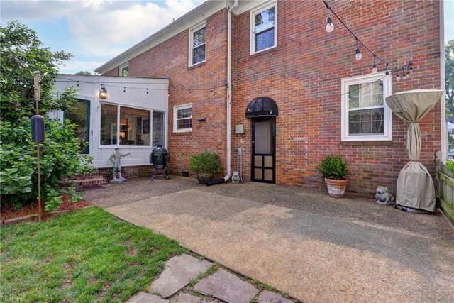 21 Westover RD, Newport News, VA 23601