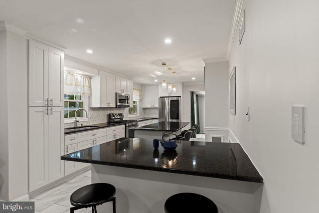 15 E TAMPA AVE, Cherry Hill, NJ 08034