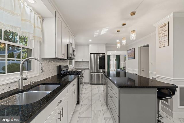 15 E TAMPA AVE, Cherry Hill, NJ 08034