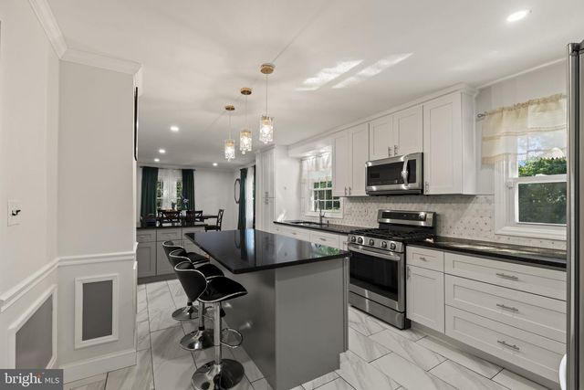 15 E TAMPA AVE, Cherry Hill, NJ 08034