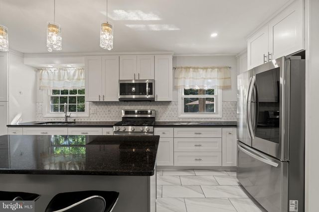 15 E TAMPA AVE, Cherry Hill, NJ 08034