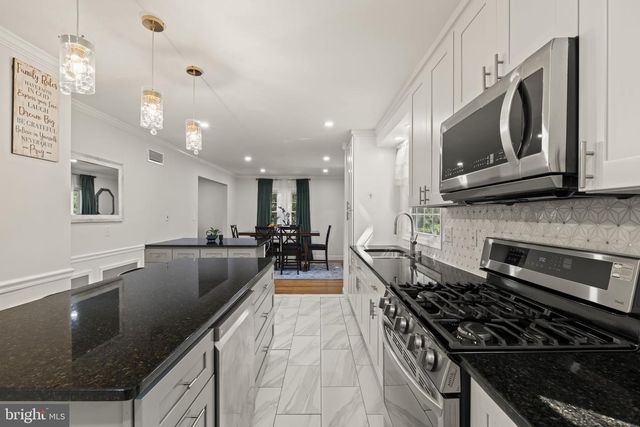 15 E TAMPA AVE, Cherry Hill, NJ 08034