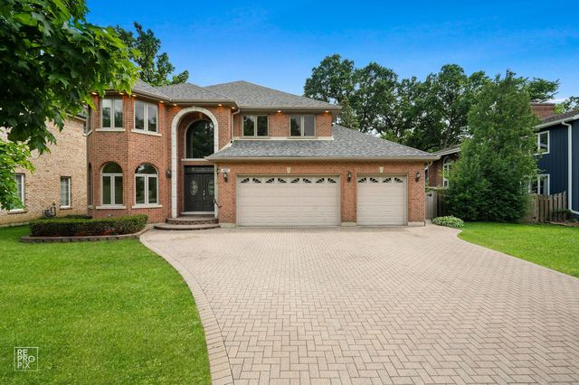 1017 E Red Oak Street, Addison, IL 60101