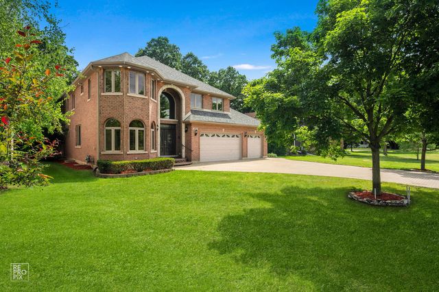 1017 E Red Oak Street, Addison, IL 60101
