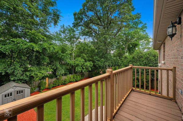 1017 E Red Oak Street, Addison, IL 60101