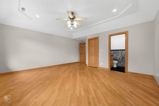 1017 E Red Oak Street, Addison, IL 60101