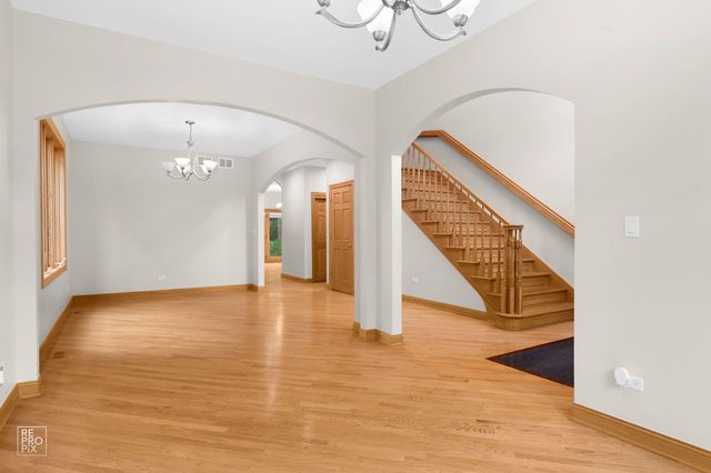 1017 E Red Oak Street, Addison, IL 60101
