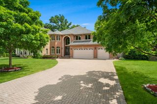 1017 E Red Oak Street, Addison, IL 60101