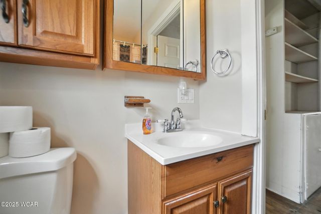 408 W Benton Street, Wapakoneta, OH 45895