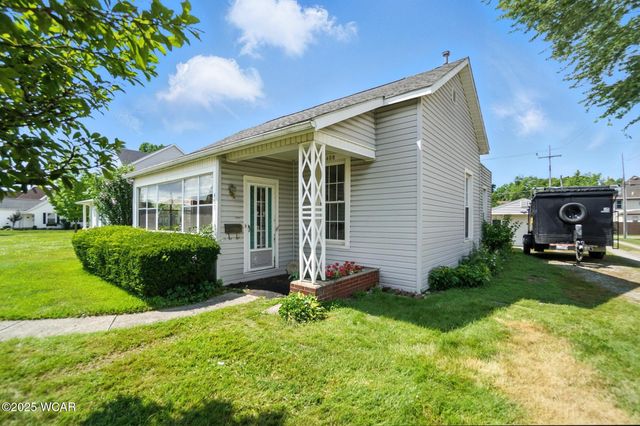 408 W Benton Street, Wapakoneta, OH 45895