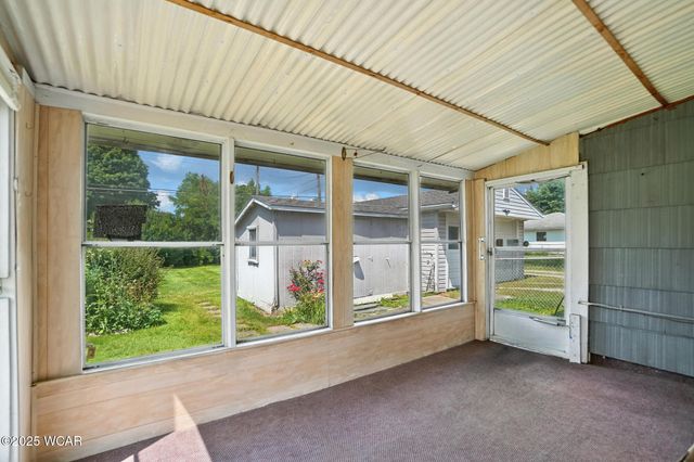 408 W Benton Street, Wapakoneta, OH 45895