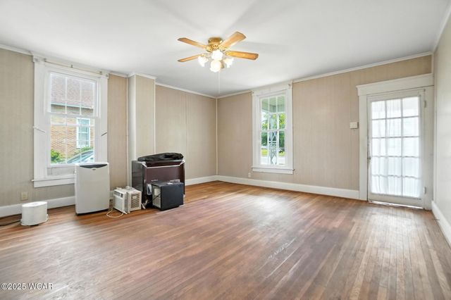 408 W Benton Street, Wapakoneta, OH 45895