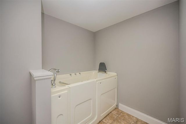 1122 Riesling Lane, Pevely, MO 63070