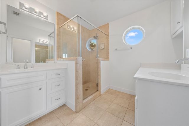 5951 S Loop E 57, Houston, TX 77033