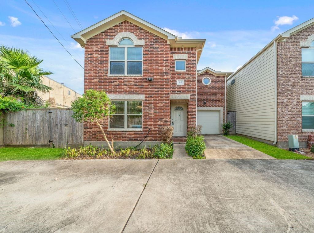 5951 S Loop E 57, Houston, TX 77033