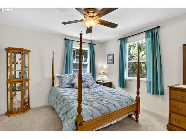 33951 Se COUPLAND Rd, Estacada, OR 97023