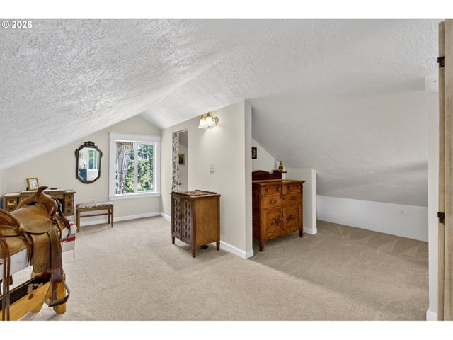 33951 Se COUPLAND Rd, Estacada, OR 97023