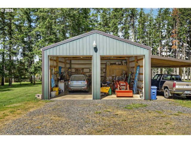 33951 Se COUPLAND Rd, Estacada, OR 97023