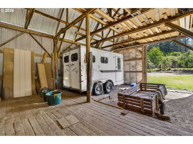33951 Se COUPLAND Rd, Estacada, OR 97023