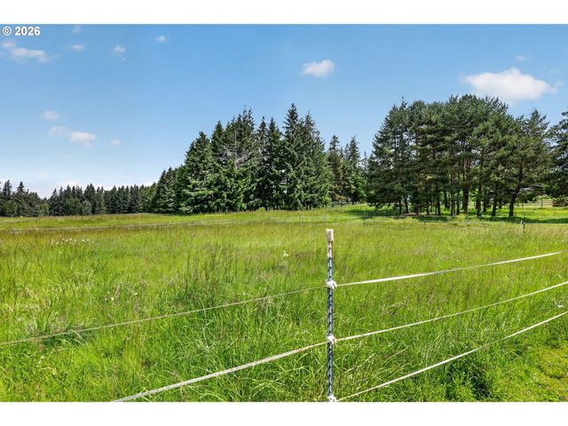 33951 Se COUPLAND Rd, Estacada, OR 97023