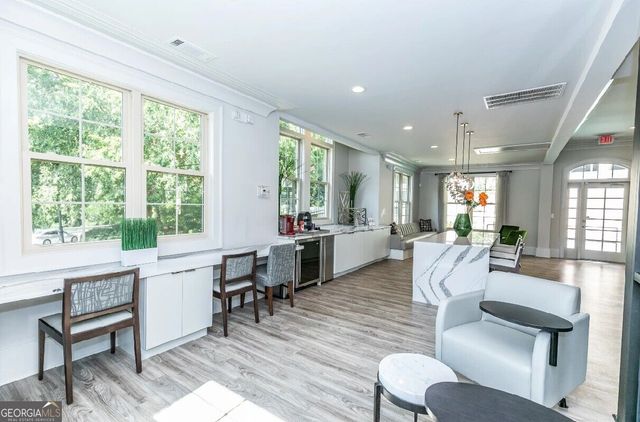 1401 W Paces Ferry Road NW 4111, Atlanta, GA 30327