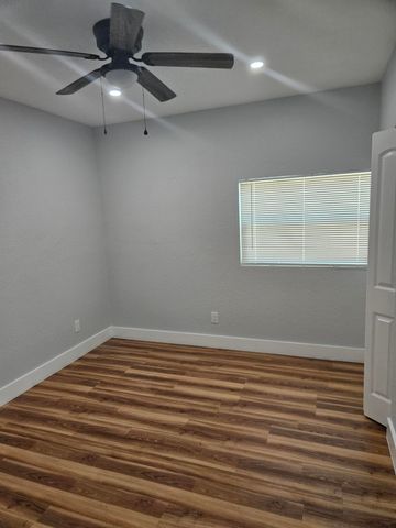 717 Selkirk Street, West Palm Beach, FL 33405