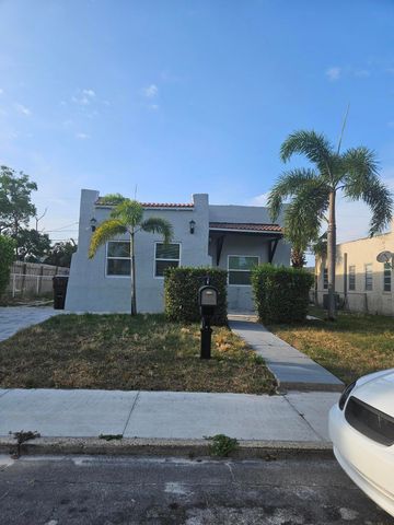 717 Selkirk Street, West Palm Beach, FL 33405