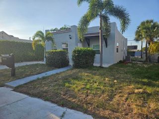717 Selkirk Street, West Palm Beach, FL 33405