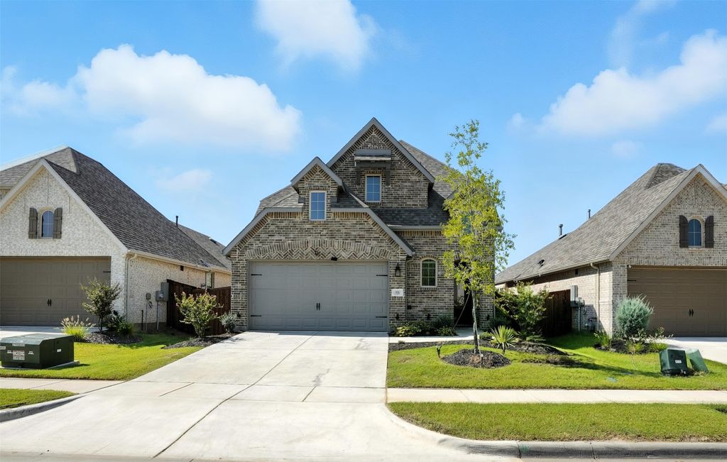 1920 Dappled Grey Avenue, Aubrey, TX 76227