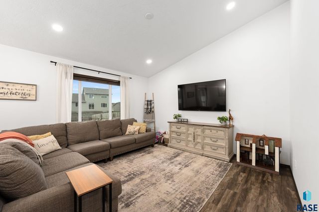 710 Prairieside Trl Trail, Harrisburg, SD 57032