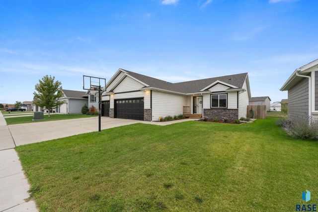 710 Prairieside Trl Trail, Harrisburg, SD 57032